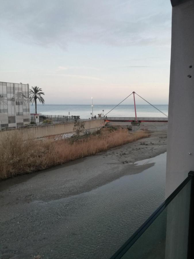 Meraviglia Savona Bagian luar foto